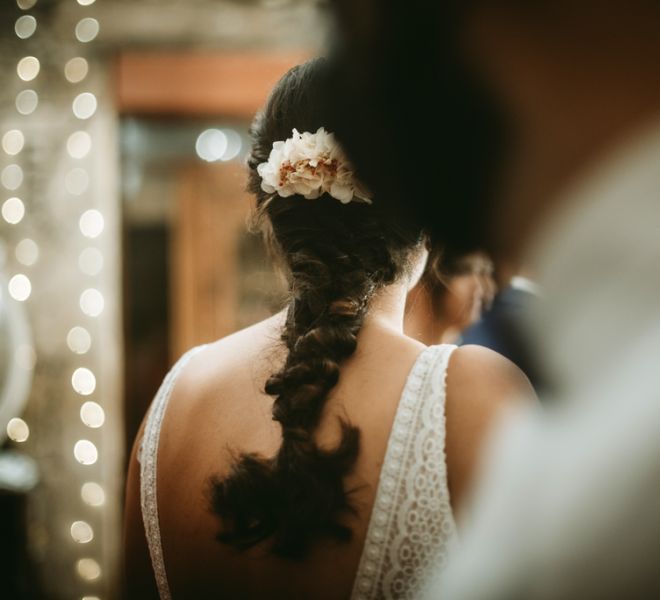 detalle peinado novia en su boda en pazo do tambre
