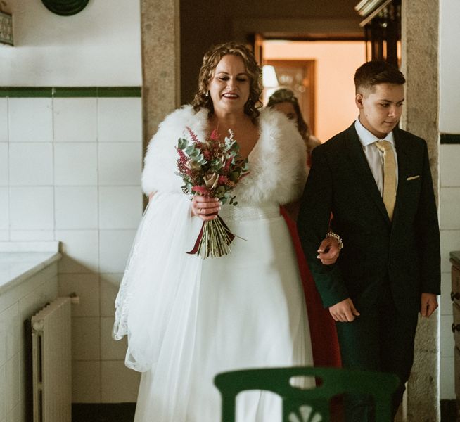 la novia de camino a su boda en un pazo en galicia