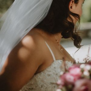 Novias Romanticas En Bodas Del Pazo Cerca De Santiago