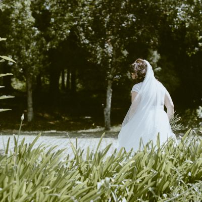 La Novia Rodeada De Naturaleza En Boda En Pazo Do Tambre